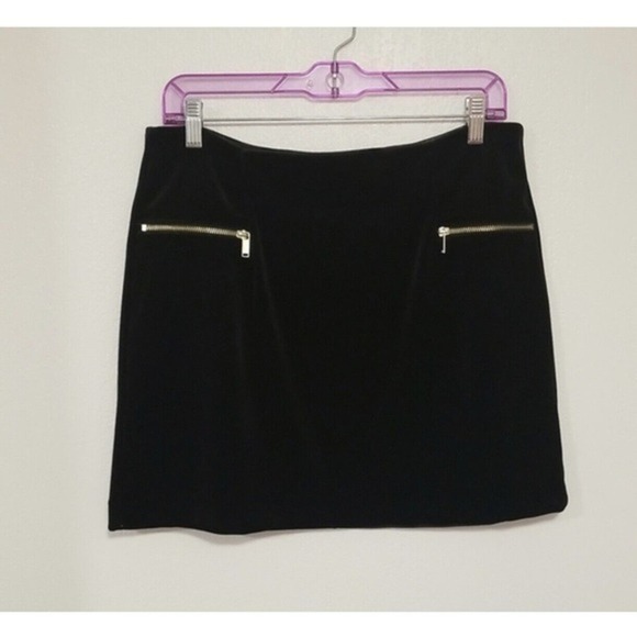 Black Velvet Mini Skirt Size M H&M - Picture 1 of 4
